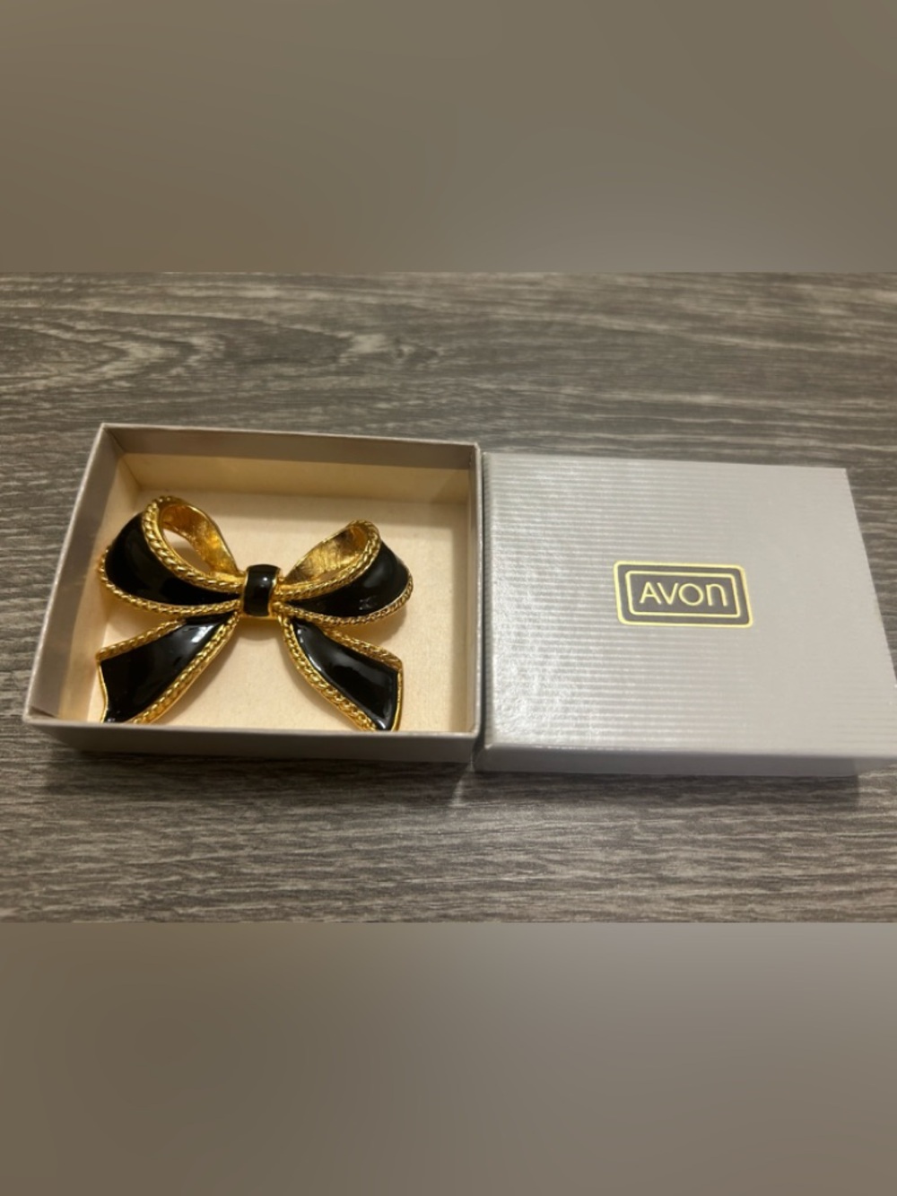 AVON Antique Broach. New - Picture 2 of 4